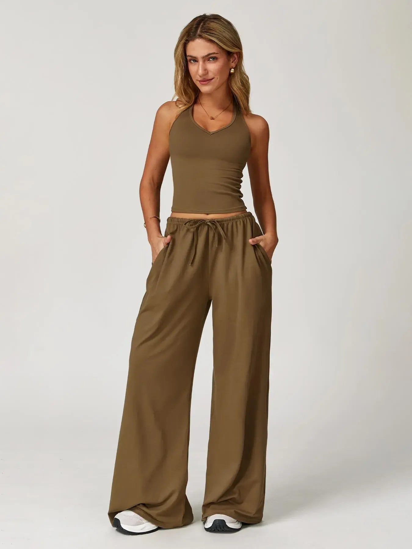 Women's Solid Halter Neck Top & Wide Leg Pants Sports Set, Casual Sleeveless Top & Pants for Daily Outdoor Wear, Ladies Sportswear for Tennis Running, Workout Clothes, Athletic Clothes Set