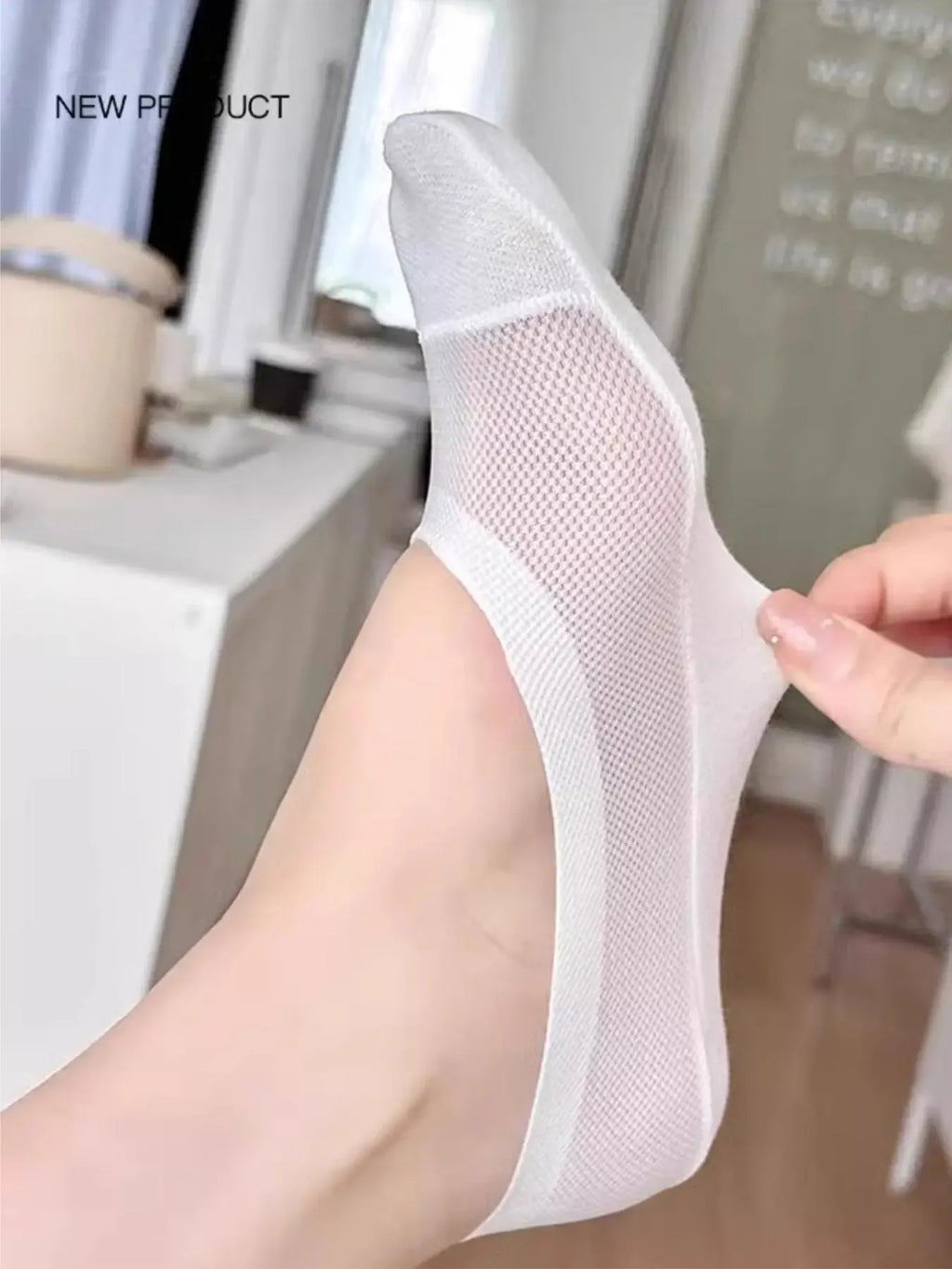 Women's Solid Color No Show Socks, Breathable Mesh Socks with Silicone Grip, Perfect Gift for Daily Wear & Family